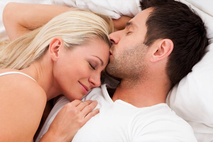 Hormone testosterone và oxytocin ảnh hưởng đến nhu cầu gần gũi của nam giới