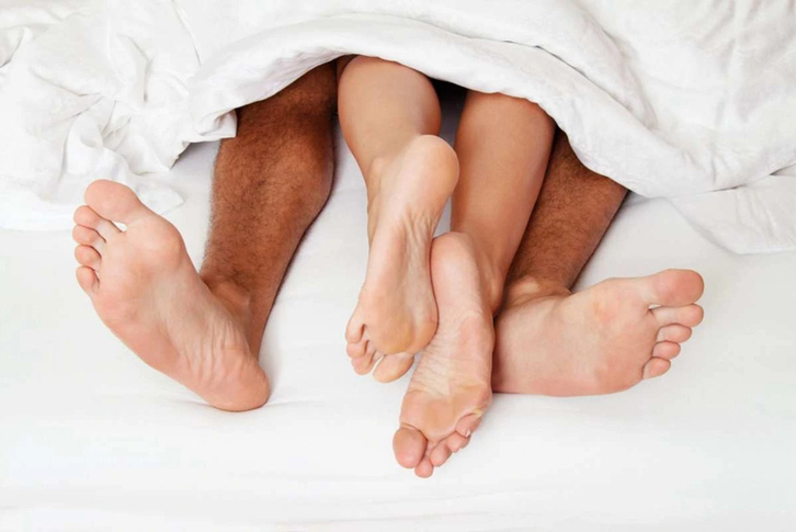 Đẻ xong bao lâu thì quan hệ được nếu sinh thường?